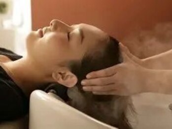 ルクステラスヘアサロン(Luxe Terrace hair salon)の写真/心身を癒す極上のリラクゼーション◇頭皮のお悩みを解決したい方、自分へのご褒美をお探しの方に♪