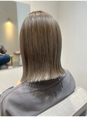 シークレットハイライト＊スモーキーベージュ〈荒みずほ〉