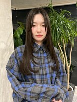 ホワイト(WHITE)&nbsp;縮毛矯正　髪質改善ストレート　ロングレイヤー