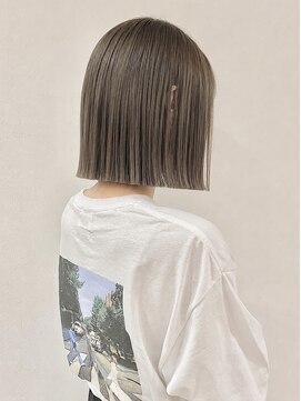 ヴェイン 渋谷(vain) 重め切りっぱなしライン×アッシュベージュ