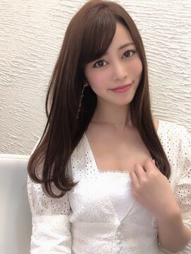 ウーロス(uros.) ツヤサラストレート