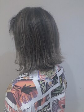 ムウ 難波(MOU) 3Dハイライト_チェリーブラウンフェミニンロングダークアッシュ