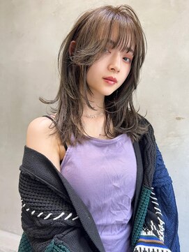 ロイジー(roijir) 表参道roijir 小顔顔まわりレイヤー×アッシュグレー