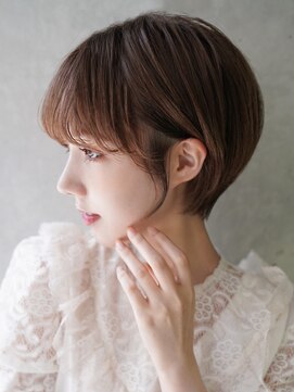 カライング(ing) 大人可愛い20代30代40代黒髪前下がりショートボブ丸みショート◎