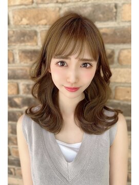 リークフー(Ree cu fuu) 10代20代30代40代 外ハネミディアム 藤沢