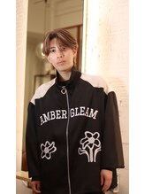 アンバーグリーム(AMBERGLEAM) 新井 恵一