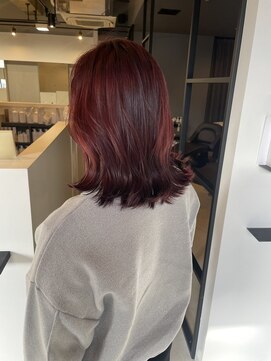 ミー 岡崎(mii) ブリーチなしダブルカラーでつくるボルドーカラー