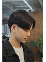 イシ(isi)&nbsp;曲がる縮毛矯正／メンズ縮毛矯正／センターパート／門真