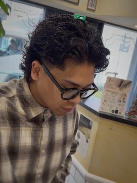 グルーマーズトウキョウ(GROOMER/S TOKYO) サーフカール リバースセンターパート 波巻きツイストスパイラル