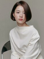 キヴィ(kivi)&nbsp;白髪ぼかしオーガニックカラー×大人ショート 若見え