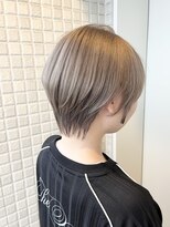 リグ 横浜(Lig.) ミルクティーベージュブリーチダブルカラーショートレイヤー横浜