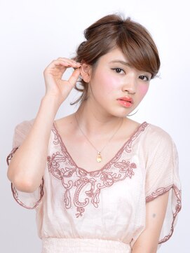 アース 国立店(HAIR&MAKE EARTH) ねじって簡単アレンジ♪【EARTH国立店】