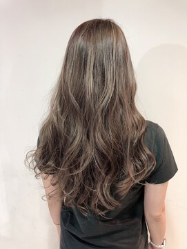 ジーナ 銀座(Zina) カーキグレージュ＊こなれヘア＊透明感＊丸型【Zina銀座】