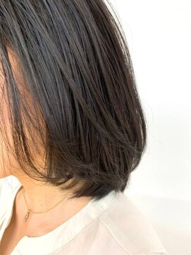 クオリス 上福岡店(QUALIS) 大人かわいい/耳掛け/ロブ/前上がり/小顔/30代40代/ナチュラル