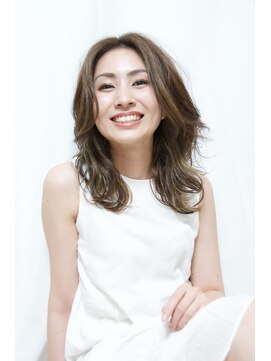 エフ アヴェダ 木の葉モール橋本(F AVEDA) フェザーセミロング