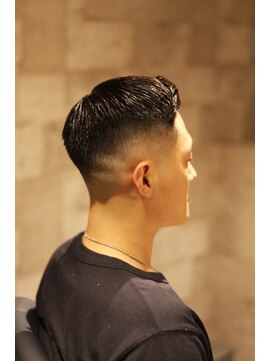 キングスマン トーキョー 国分寺(KINGSMAN TOKYO) アップバング/ツーブロック/スキンフェード[国分寺/国分寺駅]