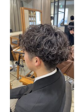 エッジ ヘア メイク(edge hair +make) 波巻きパーマ/スパイラルパーマ/刈り上げ