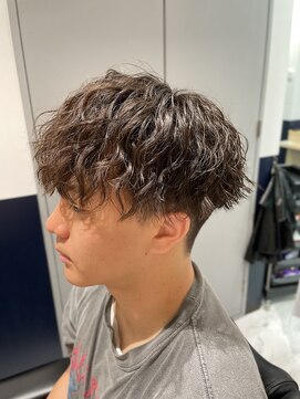 リバティシェアバーバー 銀座(LIBERTY SHARE BARBER) マッシュパーマ/ツイストスパイラル/メンズカット