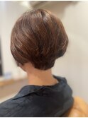 ピンクベージュなショート