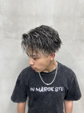 ダズルヘアーエイチ(DAZZLE hair H) ホワイトメッシュ+ツイストスパイラルパーマ