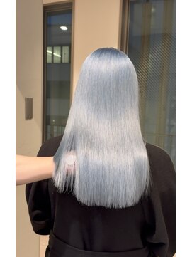 モニカ 原宿店(MONIQA) ホワイトブルー