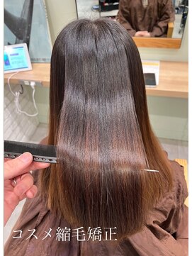 アース 若葉台店(EARTH) 広がり・はね対策に!自然なツヤ髪へ導く縮毛矯正