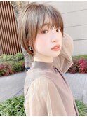 Say.ショートボブホワイトグレージュミニウルフぱっつん前髪青山