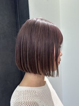 ラベンダーベージュ&ぱつっとポイント