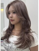 リア(riah) 韓国ヘアーハッシュカットレイヤーカットハイライトカラー