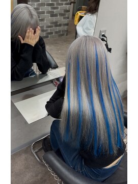 エミーバイモアムー(Emmie byMoremuu) 【RYUKI】ホワイトシルバー