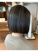 暗髪コントラストハイライトxボブ