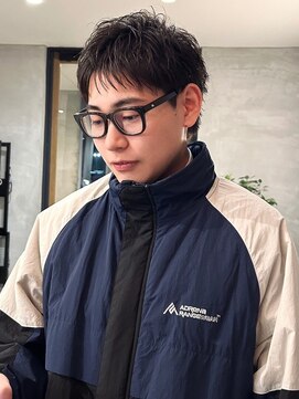 ハレ(hale) 刈り上げ ニュアンスパーマ ツーブロック メンズカット 20代