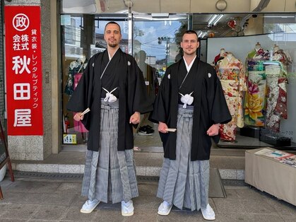 貸衣装秋田屋　吹田東店の写真