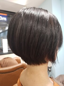 ルークス 中央林間(LOOOKS) ダークトーンの前下がりボブ