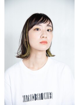 ビハインドザカーテン(BEHIND THE CURTAIN) インナーカラー×外ハネボブ