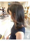 オリーブグレージュ