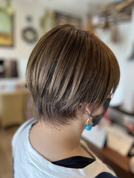 バンビ ヘアーメイク(Bambi hair make) ナチュラルショート