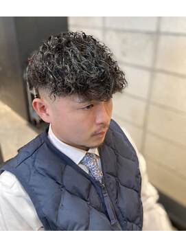 フランクスバーバー アンド ビアークラブ(FRANK'S BARBER and BEER CLUB) ハードスパイラルツーブロック刈り上げスキンフェードマッシュ I