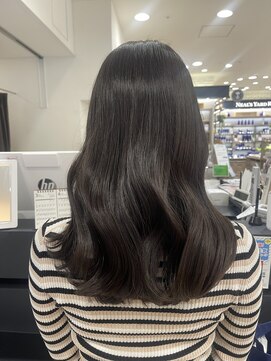 エイチツーオーアヴェダ 渋谷ヒカリエShinQs店 クロードモネH2Oアヴェダ グレーベージュ/渋谷/渋谷駅