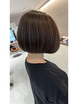 サロンドディバース(Salon de DIVERSE) 白髪ぼかし/ミニボブ