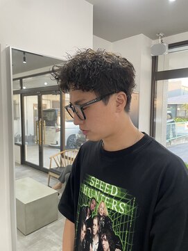 テン(TEN.) ショートツイストスパイラルパーマ◎