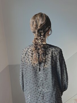 プタリ(putari) お呼ばれヘア あみおろしtwin