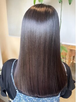ランプシー(Lampsi)の写真/【髪質改善専門サロン】だから実現できるツヤ髪*ダメージを最小限に抑えた施術で扱いやすい髪に◎