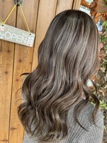 ココラー(COCOlar)&nbsp;アッシュグレージュ×ハイライト