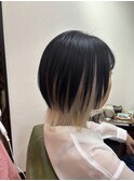 ホワイトベージュとオフブラックのツートーンカラー！