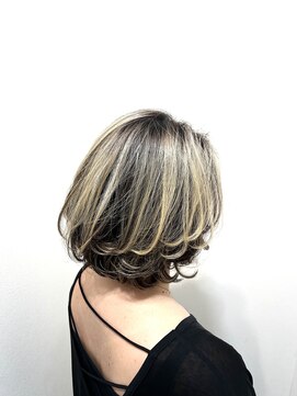 アミューズ(amuse) 【ボブ位の長さに特におすすめ】バレイヤージュ×伸ばしかけボブ