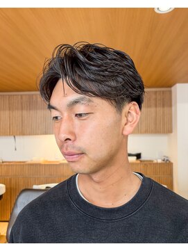 フィルムス 横浜(FILMS) テーパーフェード/曲がる縮毛矯正/フェザーパーマ/横浜