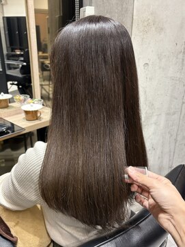 ディーエックス ウエスト(Dxxxx WEST) 赤み消しカラー/顔周りカット/レイヤーカット/イルミナカラー