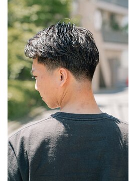 ペルズヘア(PELLS HAIR) フェザーショートニュアンスパーマテーパーフェード