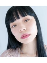 ココ 鷹匠(COCO)&nbsp;黒髪ストレートロング　ぱつっとワイドバング